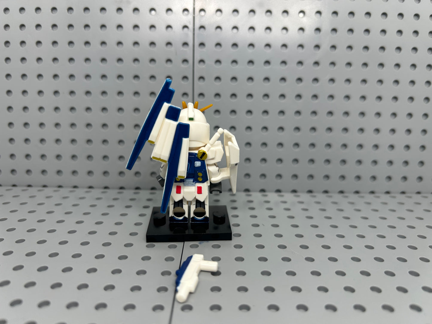 Nova Strike Mech Custom Block-Style Figure