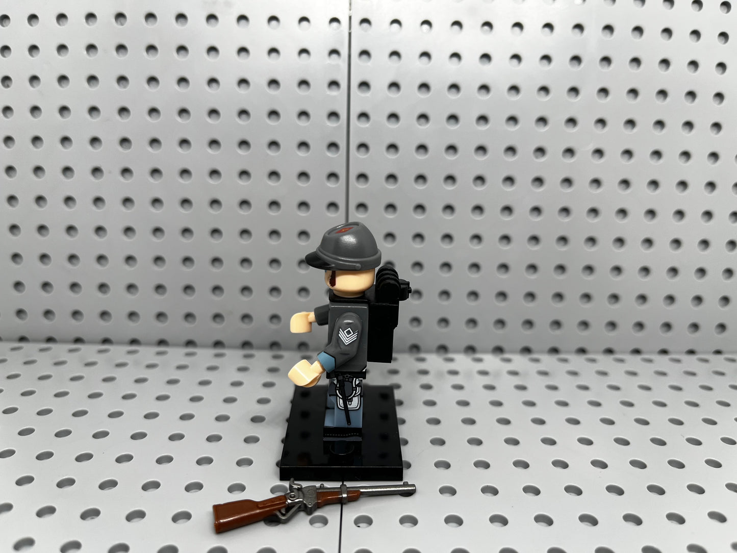 Civil War Southern Soldier Custom Block-Style Figure