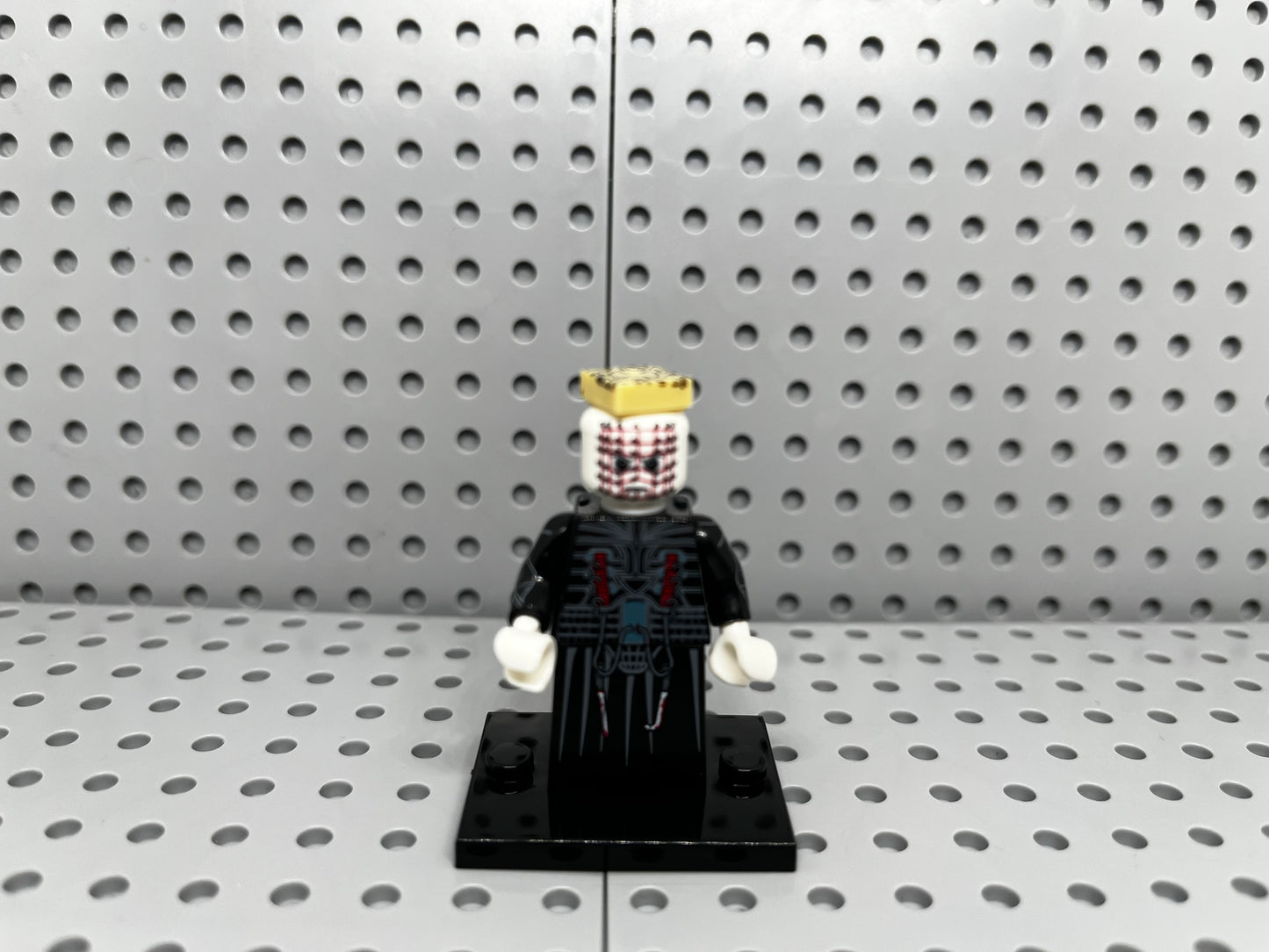 Raiser Custom Block-Style Figure