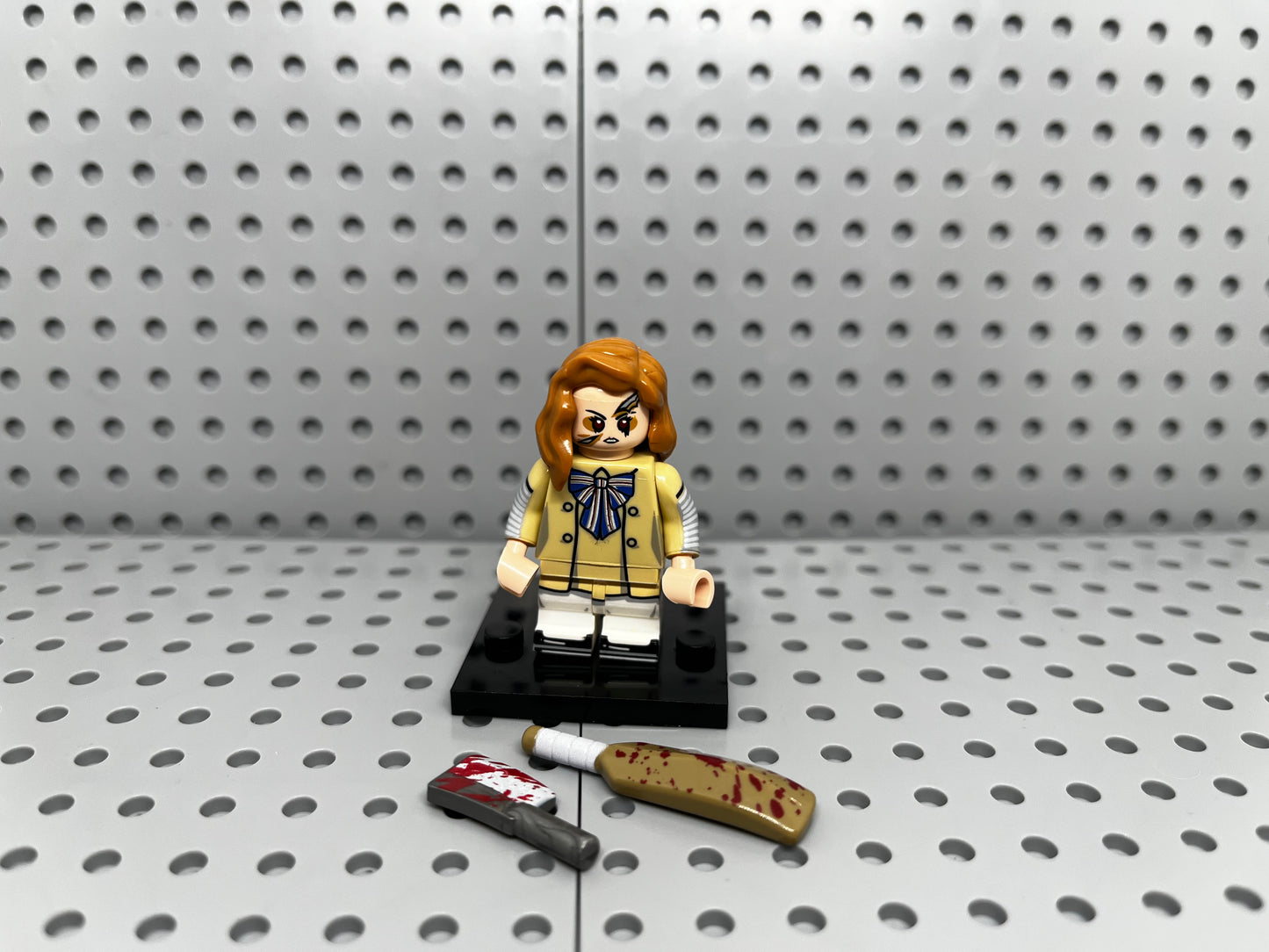 Killer Girl Custom Block-Style Figure