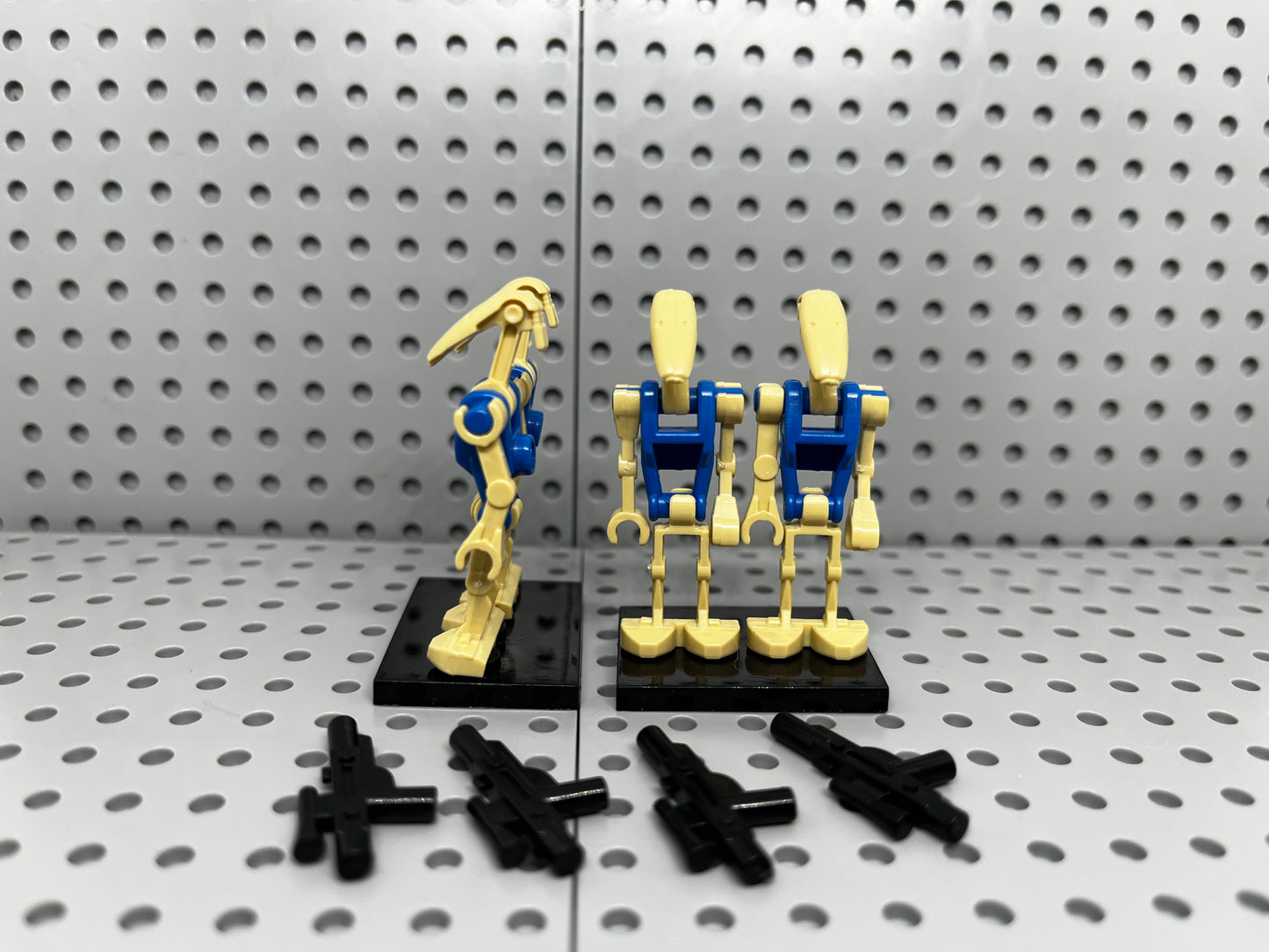 Pilot Bots 4 Count Custom Block-Style Figure