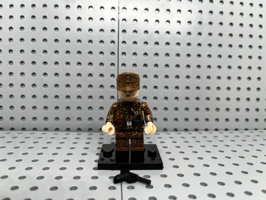 German Multicam Officer Custom Block-Style Figure