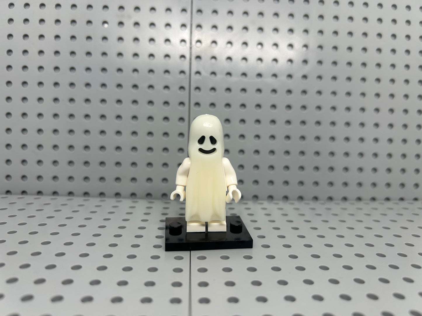 Ghost Custom Block-Style Figure