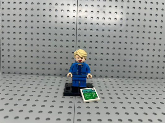 Hillary Custom Block-Style Figure