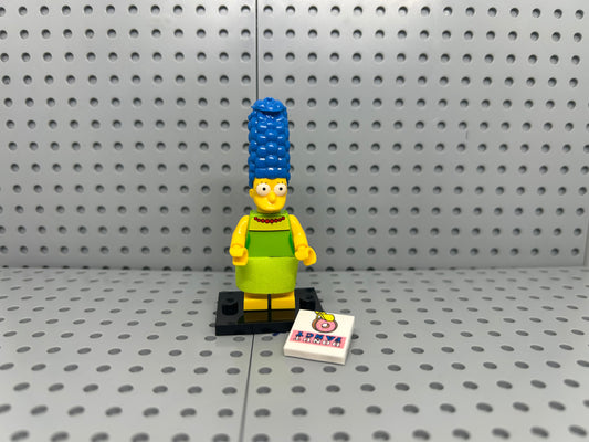 Bluebell Mom Custom Block-Style Figure