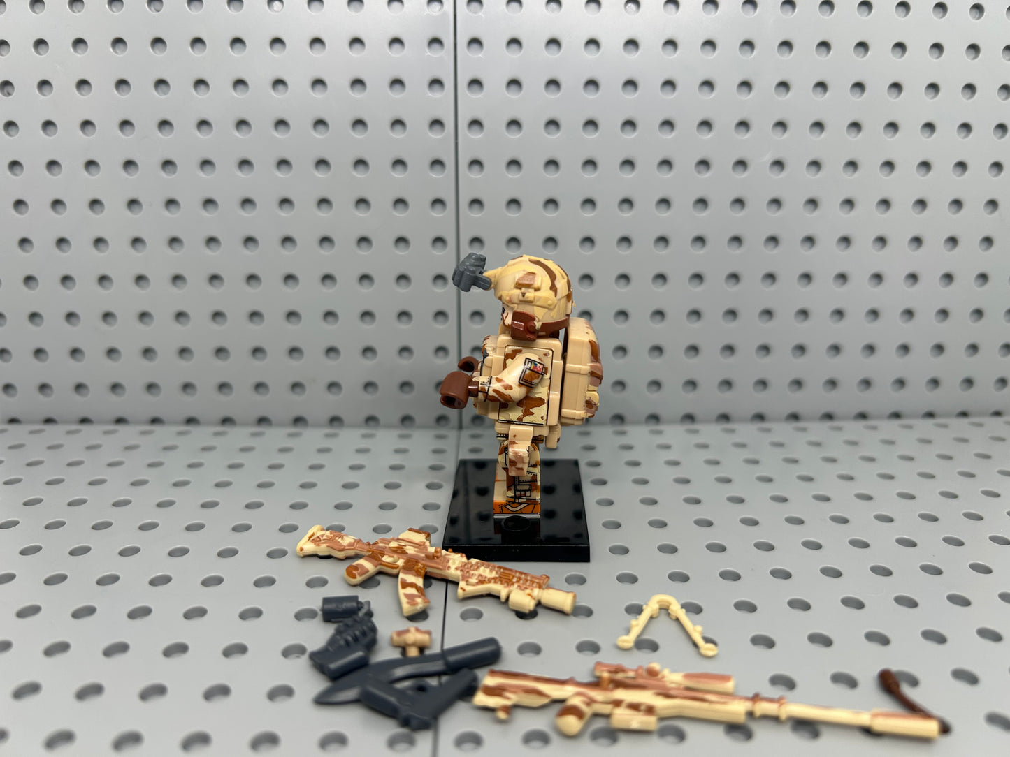 US Multicam Desert Soldier Custom Block-Style Figure