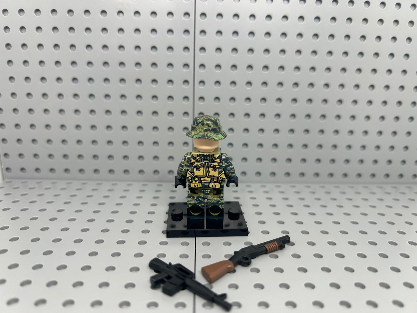 US Vietnam Rifleman Soldier Custom Block-Style Figure