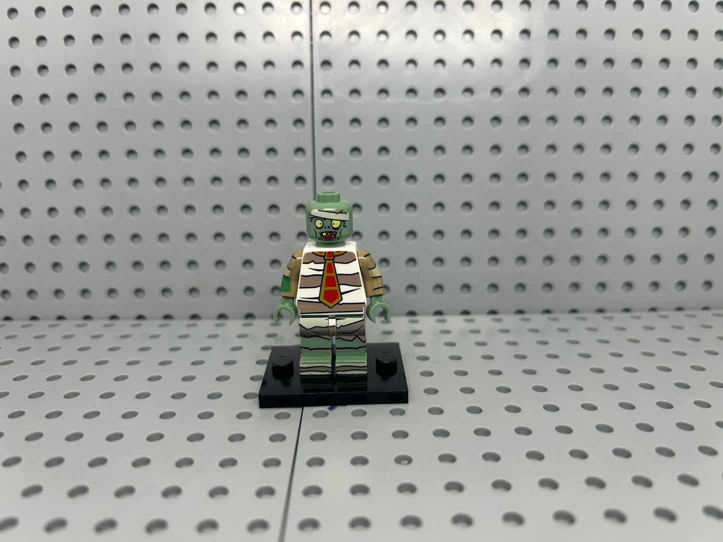 Garden Vs Zombie Office Zombie Custom Block-Style Figure