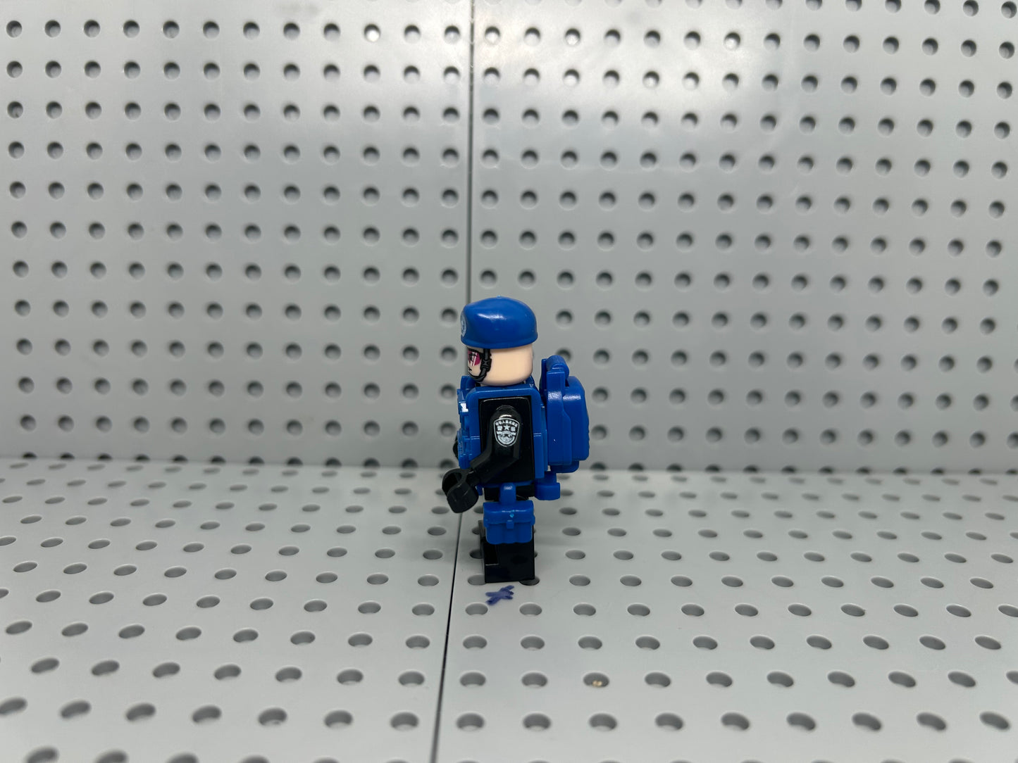 United Nations Soldiers Custom Block-Style Figures 6 Count