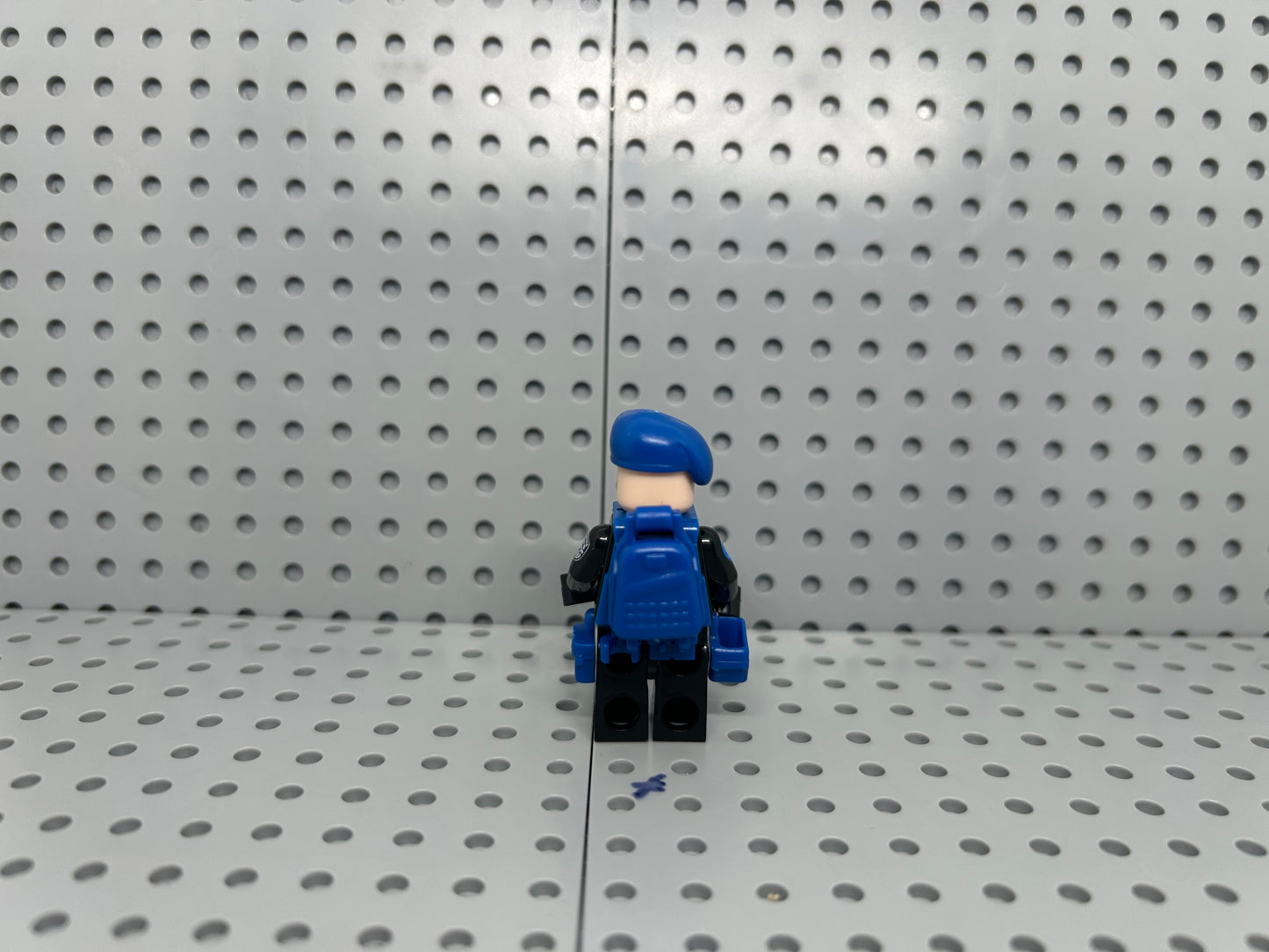 United Nations Soldiers Custom Block-Style Figures 6 Count