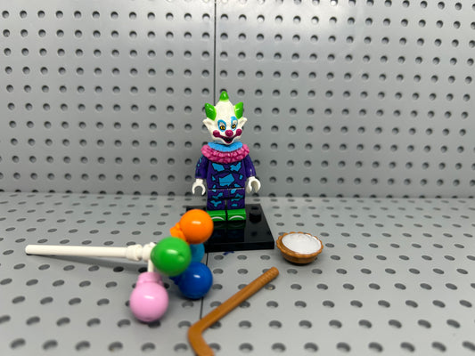 Ringmaster of Ruin Custom Block-Style Figure