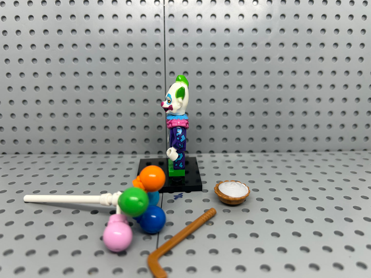 Ringmaster of Ruin Custom Block-Style Figure