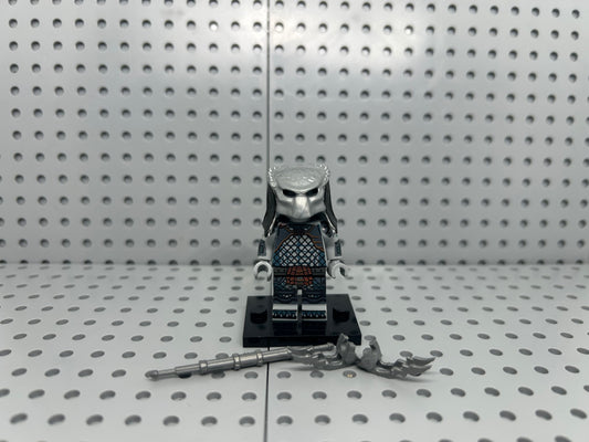 Skull Claimant Custom Block-Style Figure