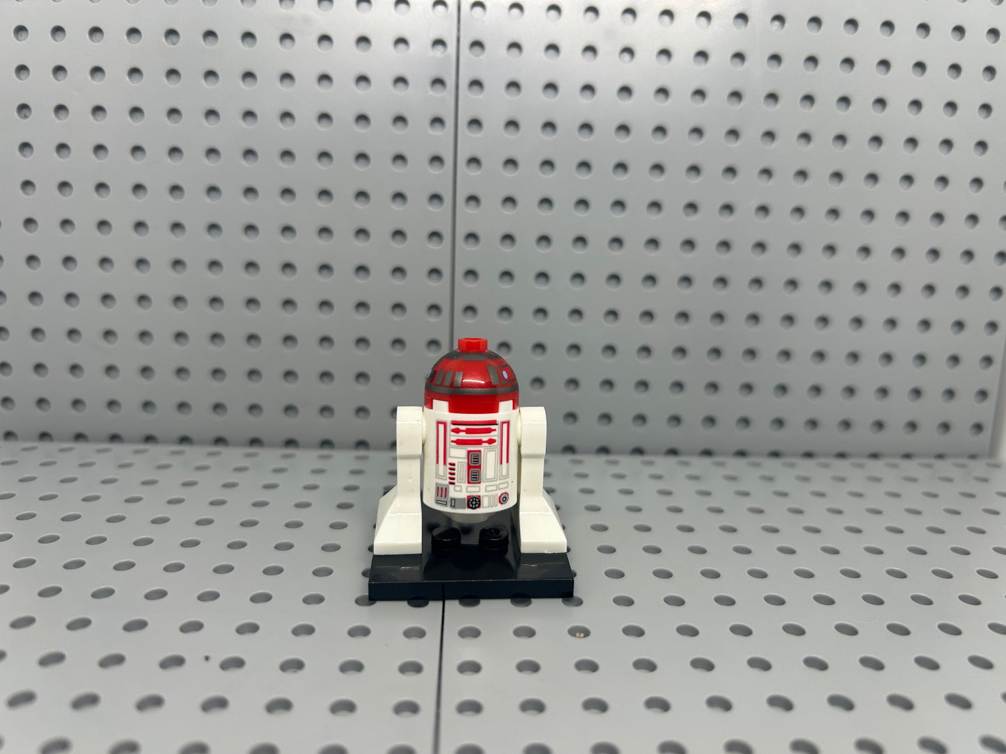 Galactic Red Repair Bot Custom Block-Style Figure