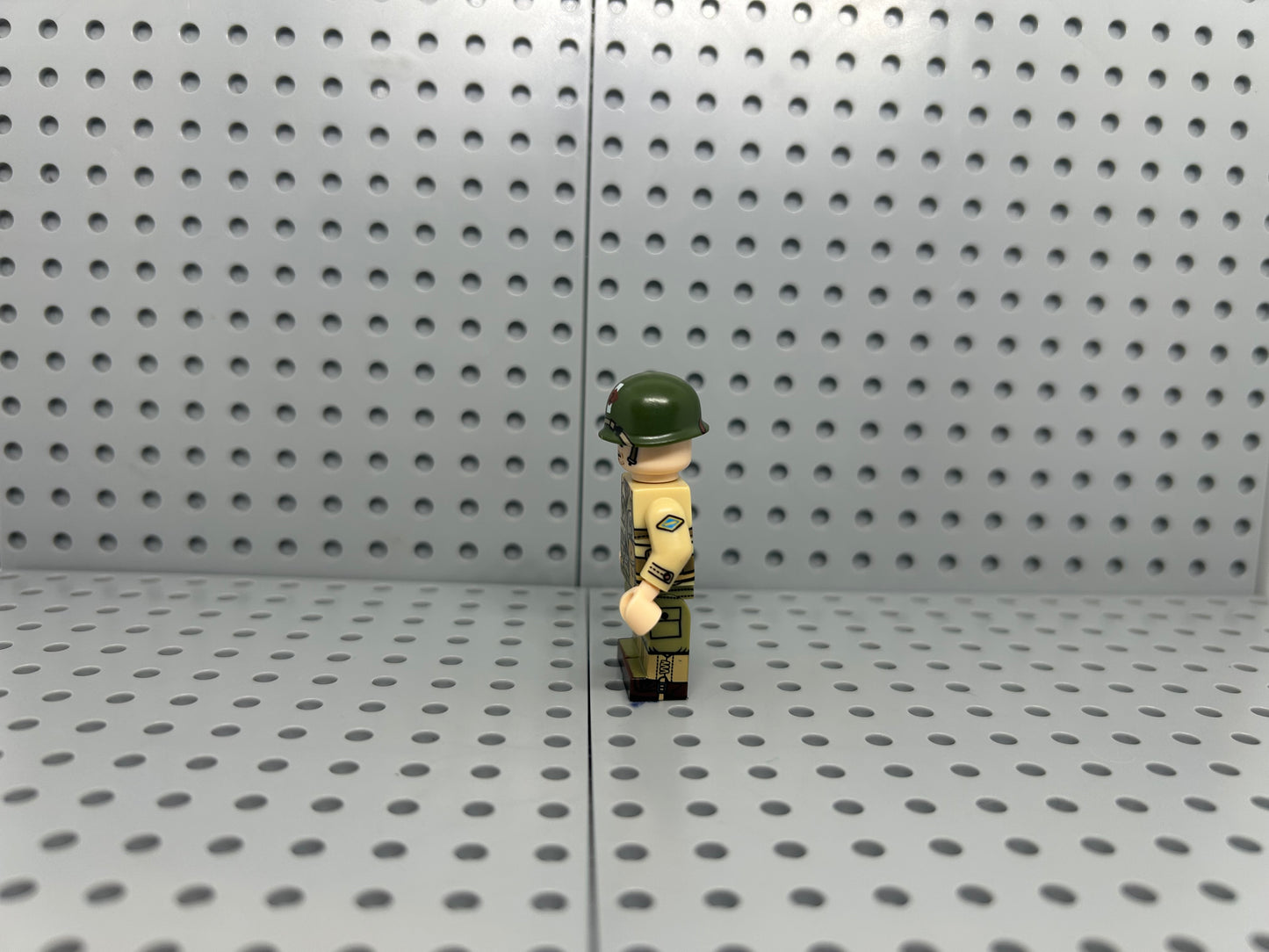 US Army Captain Custom Block-Style Figure
