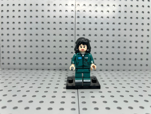 Game Contestant 120 Custom Block-Style Figure