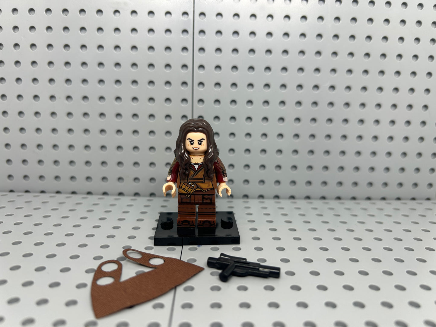 Galactic Lyra Caren Custom Block-Style Figure