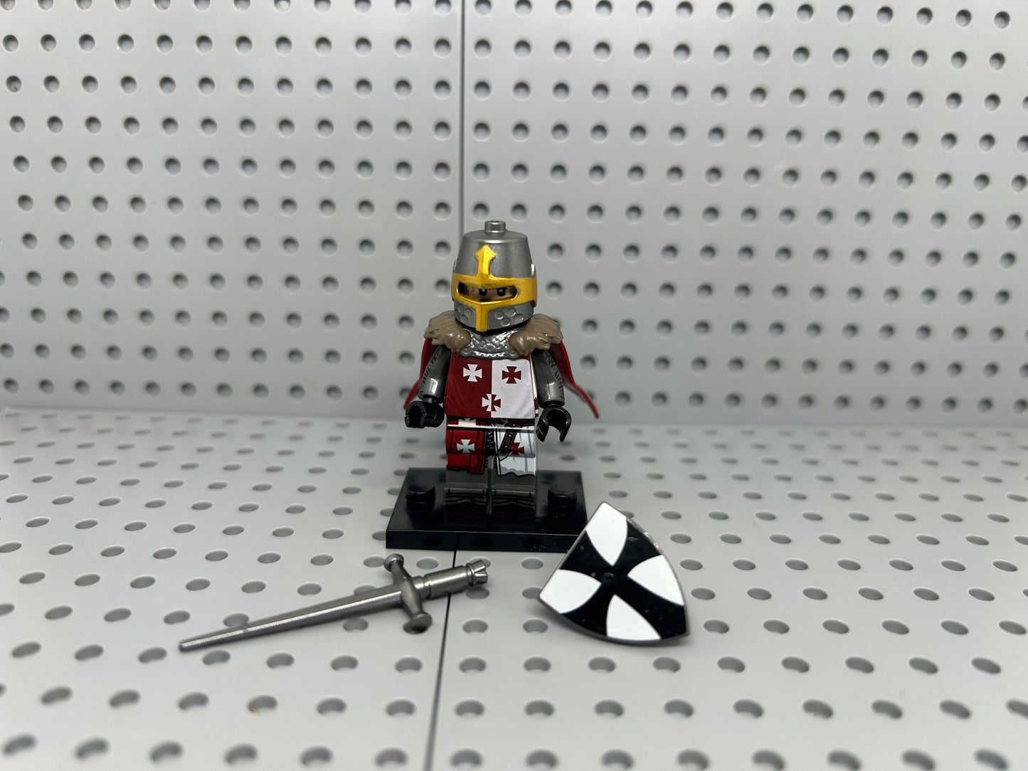 Medieval Knight Custom Block-Style Figure