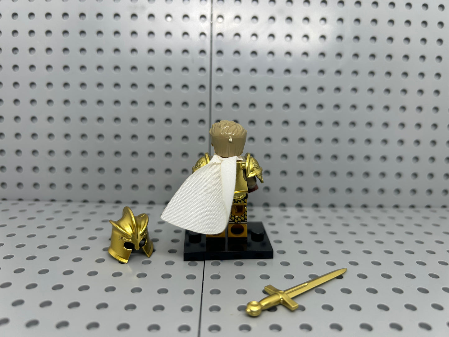 Medieval Golden Knight Custom Block-Style Figure