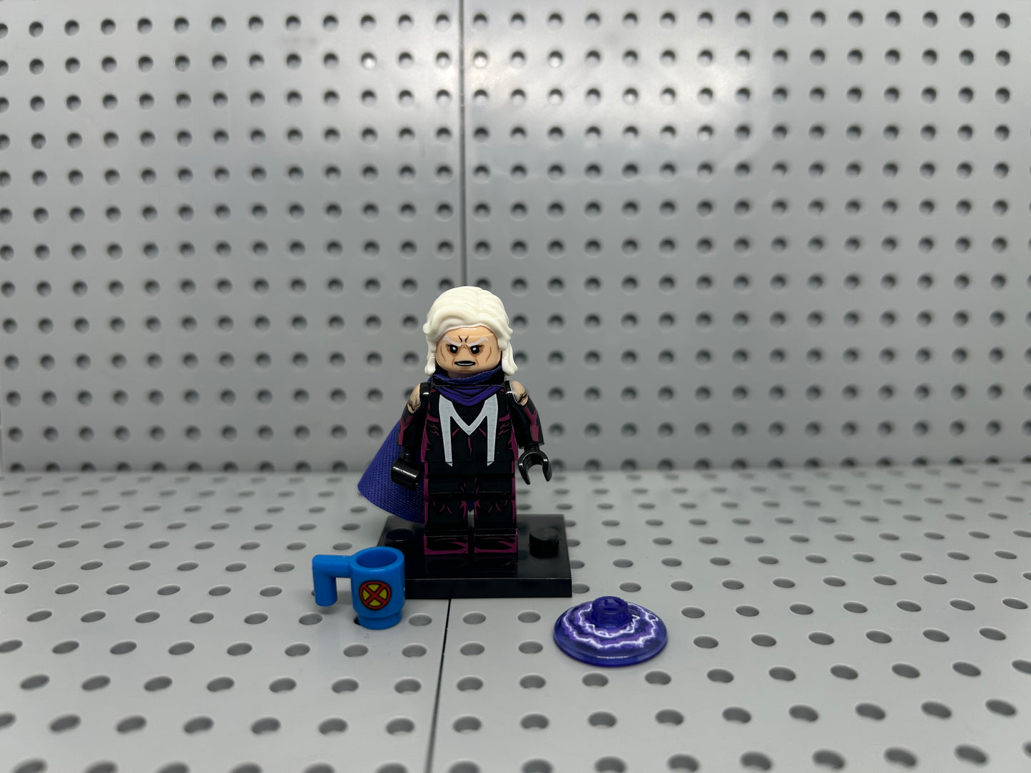 Magna Lord Custom Block-Style Figure