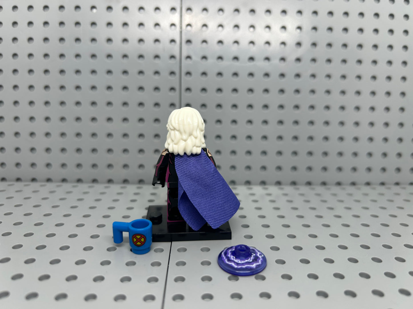 Magna Lord Custom Block-Style Figure