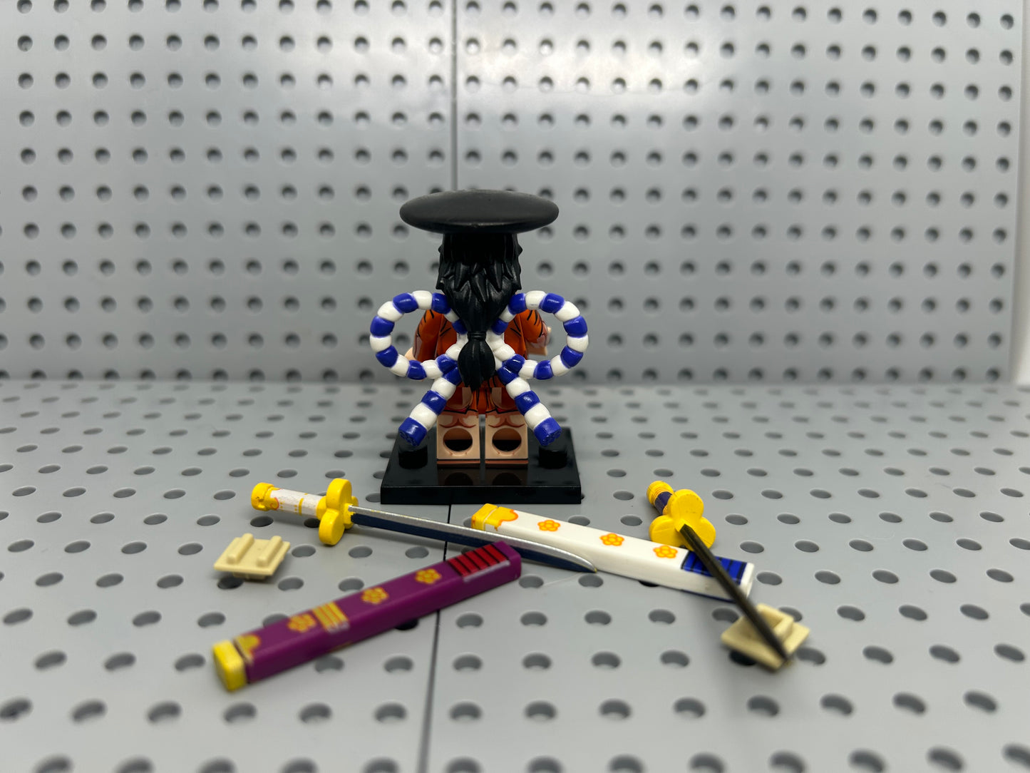 Twinblade Ryo Custom Block-Style Figure