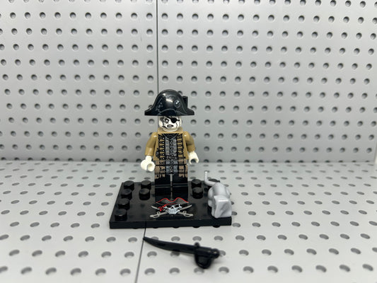 Spanish Fleet Lieutenant Custom Block-Style Figure