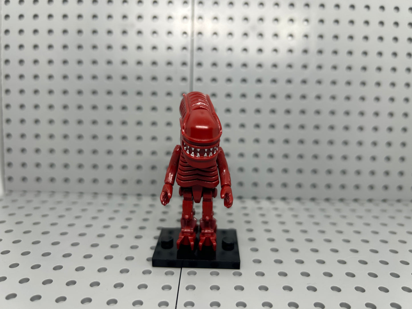 Crimson Alien Predator Custom Block-Style Figure