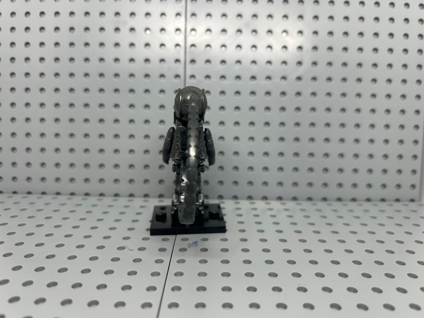 Dark Void Alien Custom Block-Style Figure