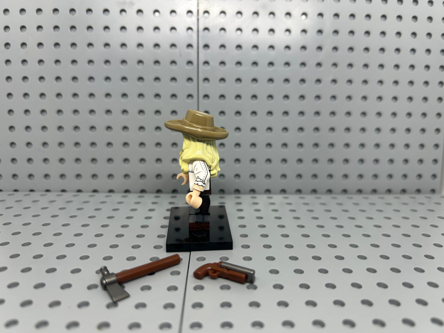 Prairie Tracker Custom Block-Style Figure