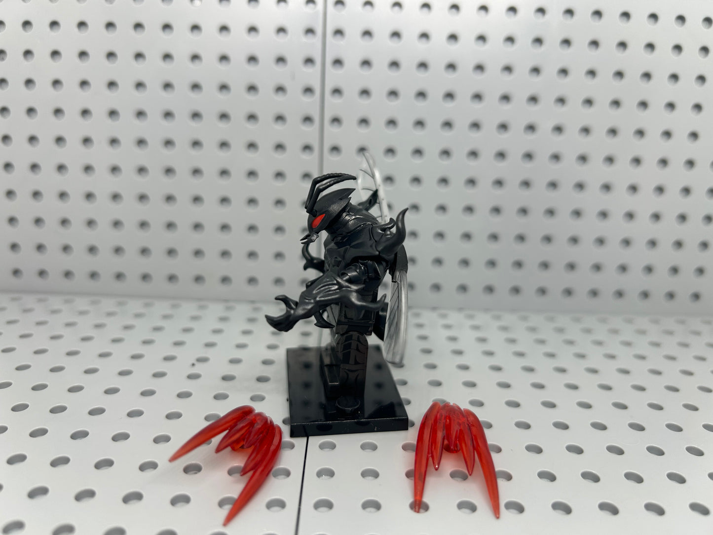 Shadow Hive King Custom Block-Style Figure