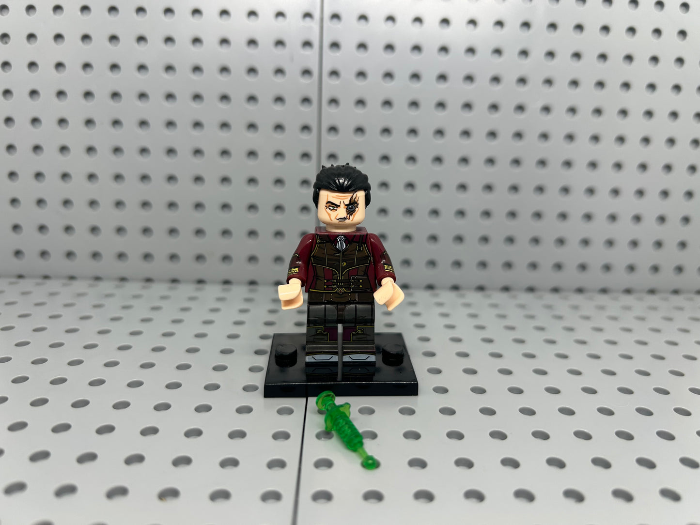 Shadow Syndicate Boss Custom Block-Style Figure