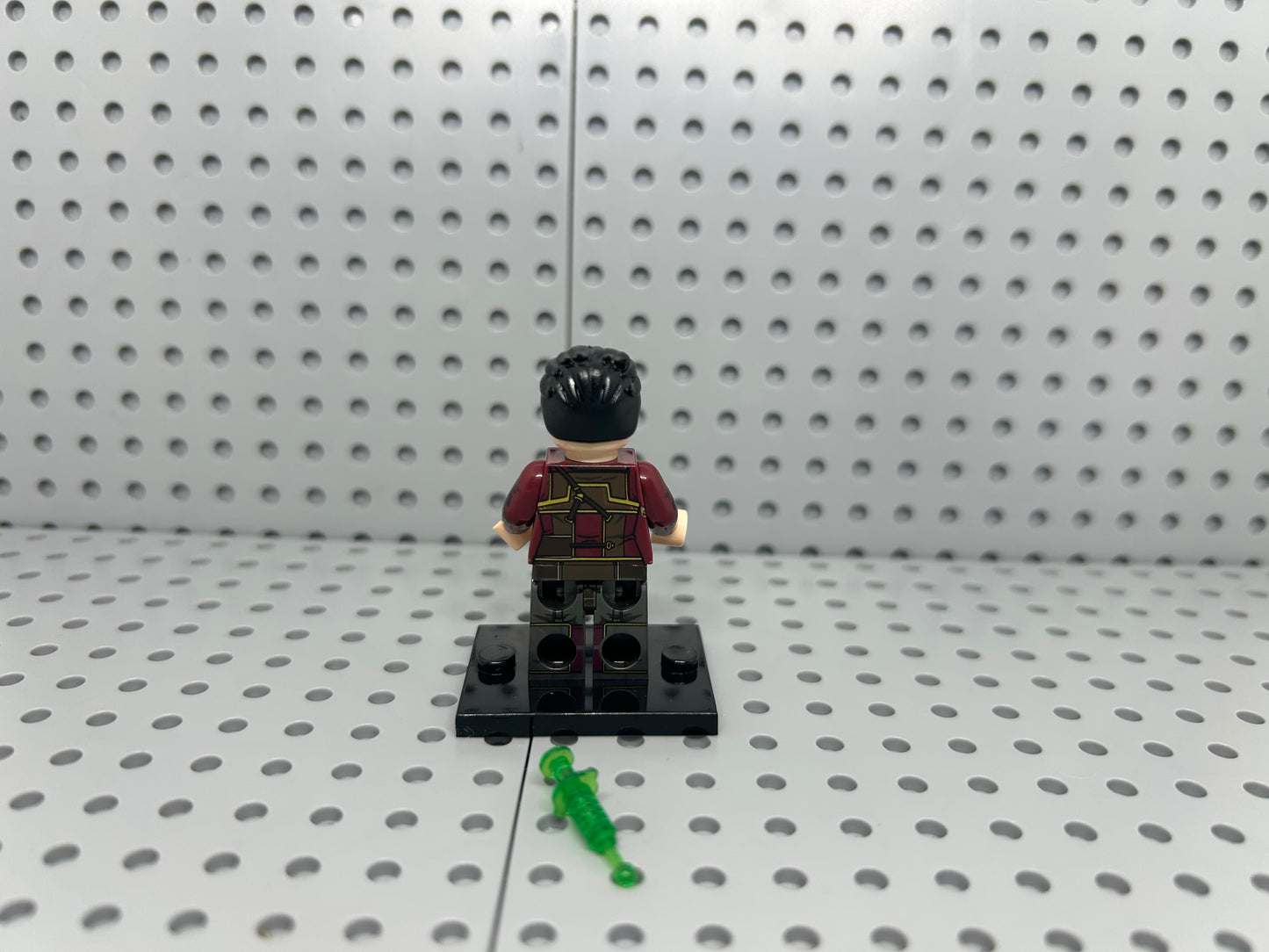 Shadow Syndicate Boss Custom Block-Style Figure