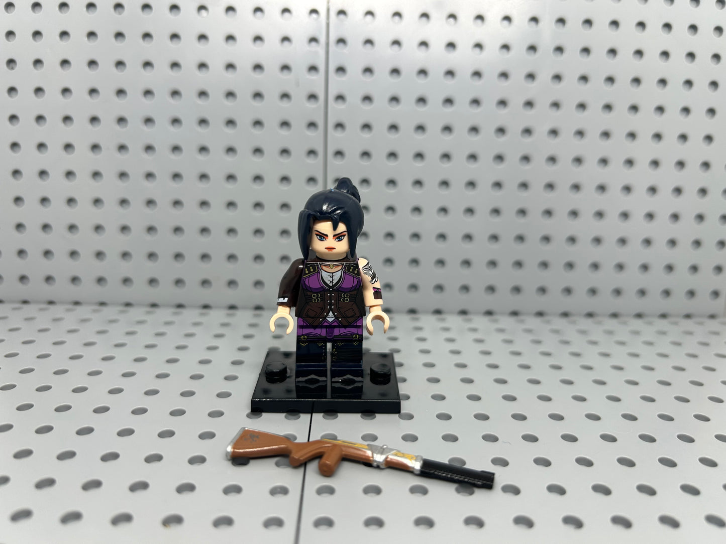 Eagle Eye Riflewoman Custom Block-Style Figure
