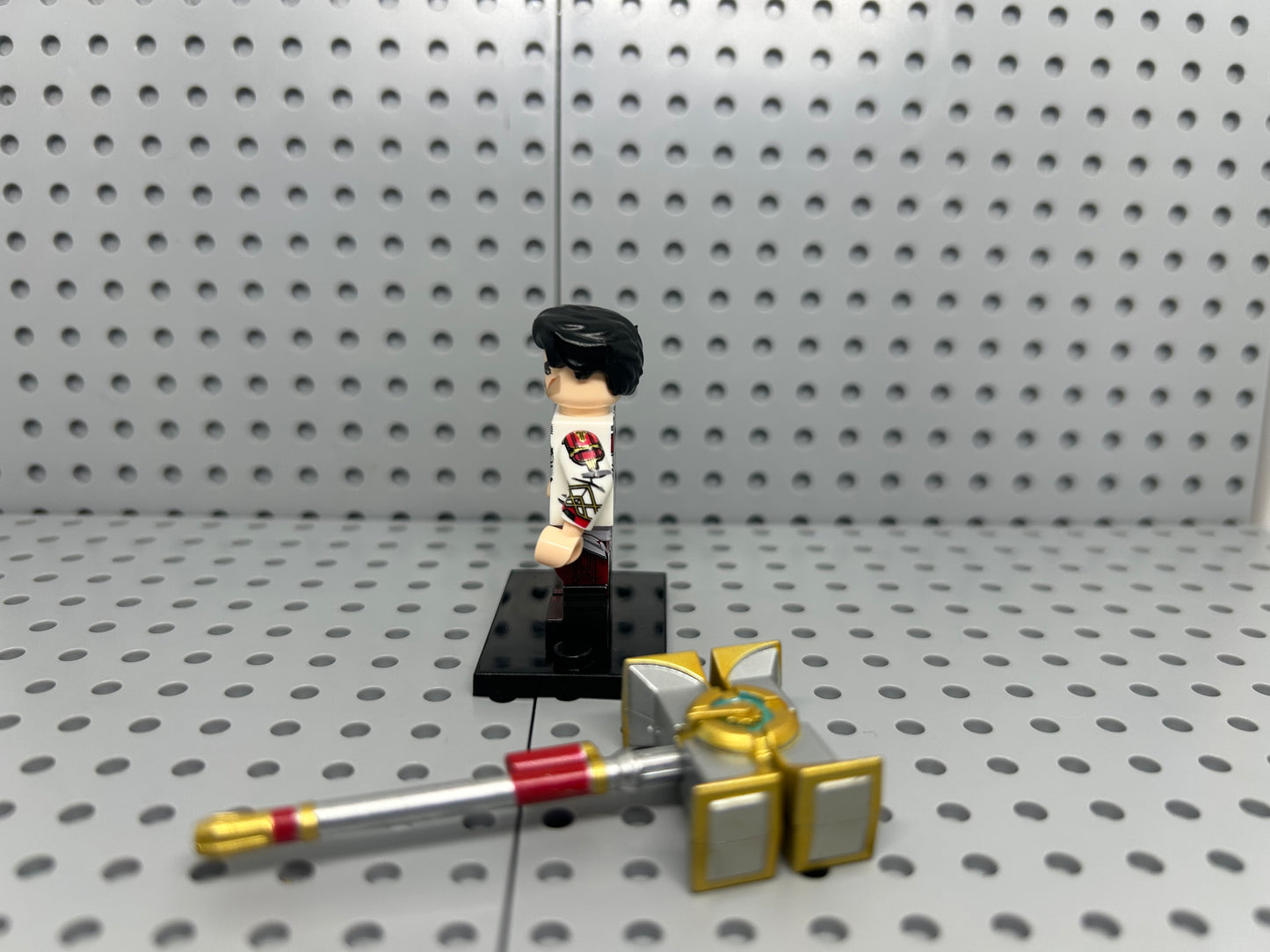 Hex Hammer Guardian Custom Block-Style Figure